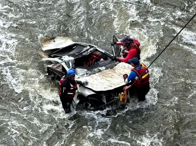 Police recover VW Polo of three dead police officers